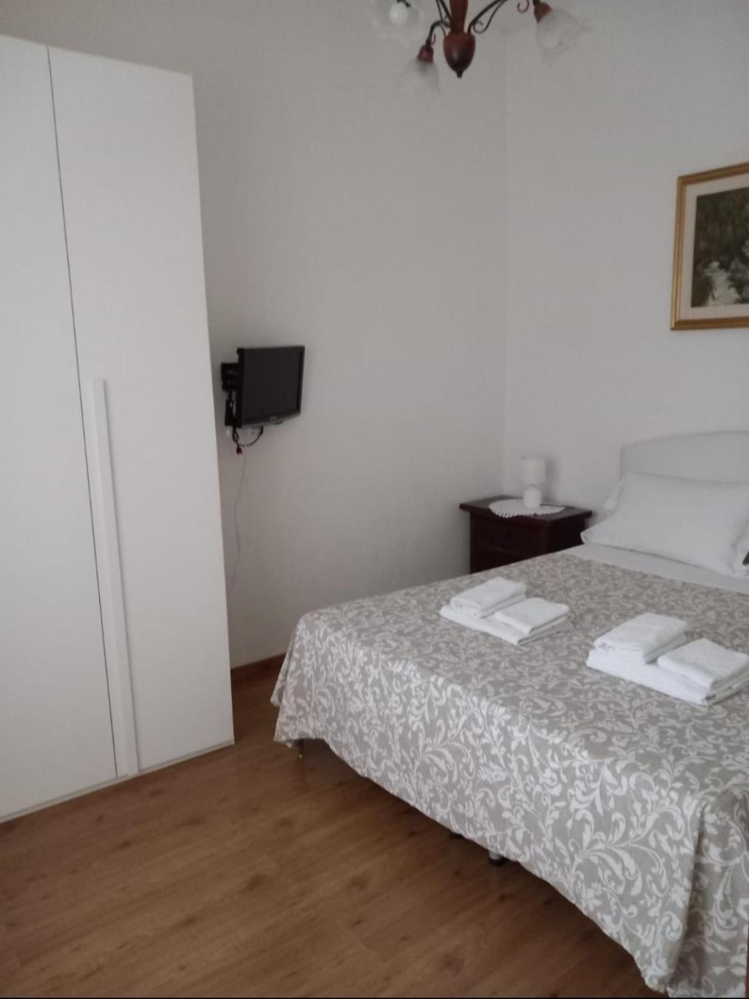 B&B A Casa Di Antonella スカウリ エクステリア 写真