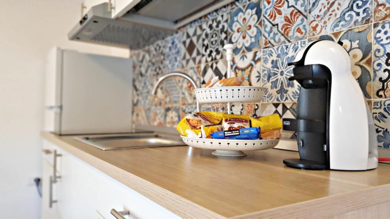 B&B A Casa Di Antonella スカウリ エクステリア 写真